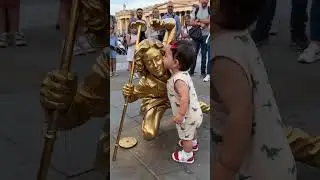 She Met a Golden Statue! 😍 