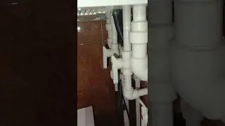 Очередной шедевр от застройщика 👇 Горячий пол-холодные радиаторы 