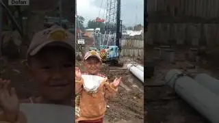 Dofan tegang melihat diesel hammer pemancang paku bumi 😆😆 #shortvideo #youtubeshorts  #tentangdofan