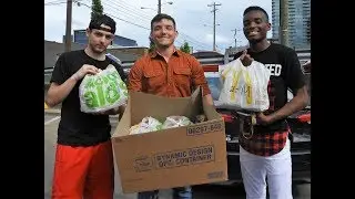BLESSING THOSE IN NEED! *STREETS OF NASHVILLE* 125 BURGERS/WATER