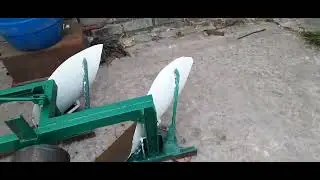 Плуг двухкорпусный! Регулировка на адаптере!