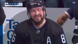 Nikita Kucherov 1️⃣0️⃣0️⃣th assist, crowd chants 