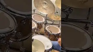 Relaxt and complex funky drum groove