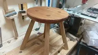 Круглый табурет по мотивам Кристофера Шварца