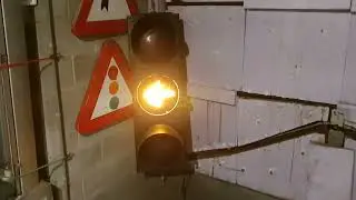 Signal en panne-Signaal buiten werking-Signal ausgefallen-Signal out of order
