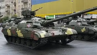 Киев,  Крещатик.  Военный Парад.  Проход военной техники.  24 августа 2016