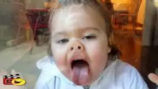 Смешное видео в эфире. Как дети, ей богу...  Может был мальчик?