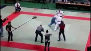 ecoute ce que dit l'arbitre