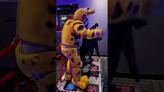 Springtrap meets Ghostface! (Ft. ​⁠@ThunderwolfOfficial) #cosplay #fnaf #scream