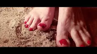 giantess on mars  - german giantess feet 火星の女性の巨人