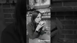 В комнате мрак...