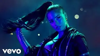 Emilia - Policía (Vertical Video)