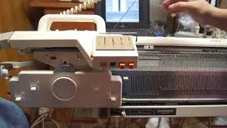 Вязание шапки в режиме двухфонтурного жаккарда (ч.2)