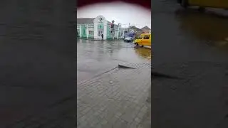 В Мелитополе Центральный рынок затопило -3