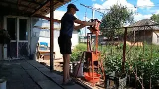 Новый пресс на 4 топливных брикета.