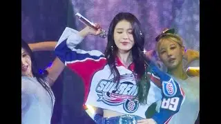 [4K] 240623 IU (아이유) in BERLIN - Celebrity