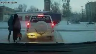Взаимовыручка - дело такое.