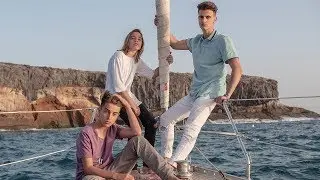 Adexe y Nau + 