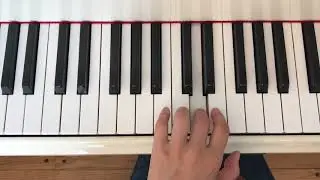 Hot Cross Buns for LH Alone [Beginner Piano] (Faber Piano Adventures Primer Performance)