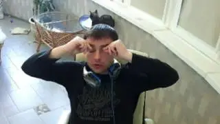 принудительно заставляет смотреть стрим