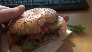Testissä Maestro Picant (McDonald's)