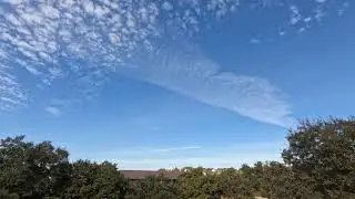 So many varied and beautiful jet contrails - Monday, December 2, 2024