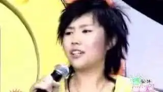 Chinese Girl with a Great Voice singing acapella
