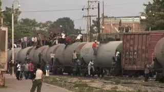 Mexico, the Train to the Promised Land | Deadliest Journeys
