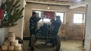 Ремонт трактора т-25, донор пошёл по своему назначению