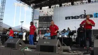 Roberto Rivera y La Solucion en el "Día Nacional de la Zalsa 2015" (www.mambo-inn.com)