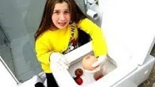 Дана ОБИДЕЛАСЬ! НАКАЗАЛА Диану! Toys toilet accident! Funny For Kids Children