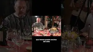 🌶️✨ ¡Nos deleitamos con un exquisito chile en nogada en el restaurante Azul