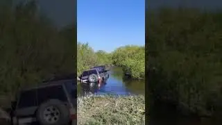 Утопили Нисан Патрол и Тойота Тундра на рыбалке