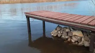 22 апреля.  Вода в реке стремительно прибывает.