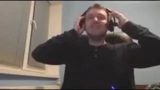 Папич смеется
