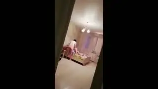 Жена выгоняет любовника  Подруга снимает