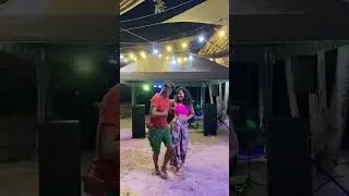 Бачата в Шри-Ланке Хикадува Унаватуна  бачата на песке бачата на океане на море