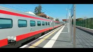 freccia Rossa 1000 etr 400.040 8418 Reggio Calabria-Venezia Santa L. che s'incrocia con il FA 8863