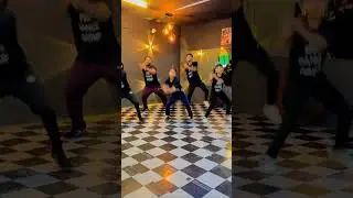 Kyu Aage Pichhe Dolte Ho Song Choreography | #viral #trend #reels #dance #shorts