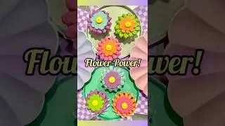 THESE FLOWER POWER CUPCAKES ARE SO CUTE!!!!