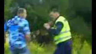 Piekauj ceļu policistu