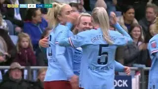 Erin Cuthbert comes off with serious knee injury in the Man City v Chelsea