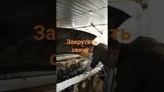 Каким усилием закручивать свечи ?