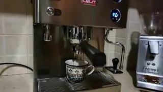 lelit Elizabeth espresso shot taf sweet blue