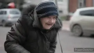 5 минут Я поглядела ху@к у него торчит