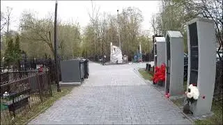Ланселот без дракона: почему на Ваганьковском кладбище лежит валун-путешественник
