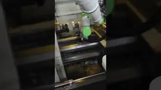 Collaborative Robot Handling CNC Machine Loading and Unloading  