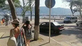 Геленджик. Черноморский 2. По дороге на пляж