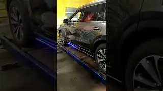 Выдвижные пороги для автомобиля Li One с красивой подсветкой и возможностью изменения анимации