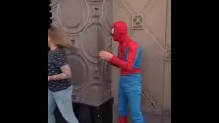 You want to make a picture with spiderman, ok, 1 dolar please Tiktok aroruajo